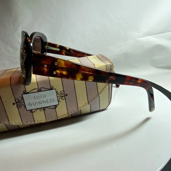 Lulu Guinness perscription reader sunglasses. - Picture 2 of 7